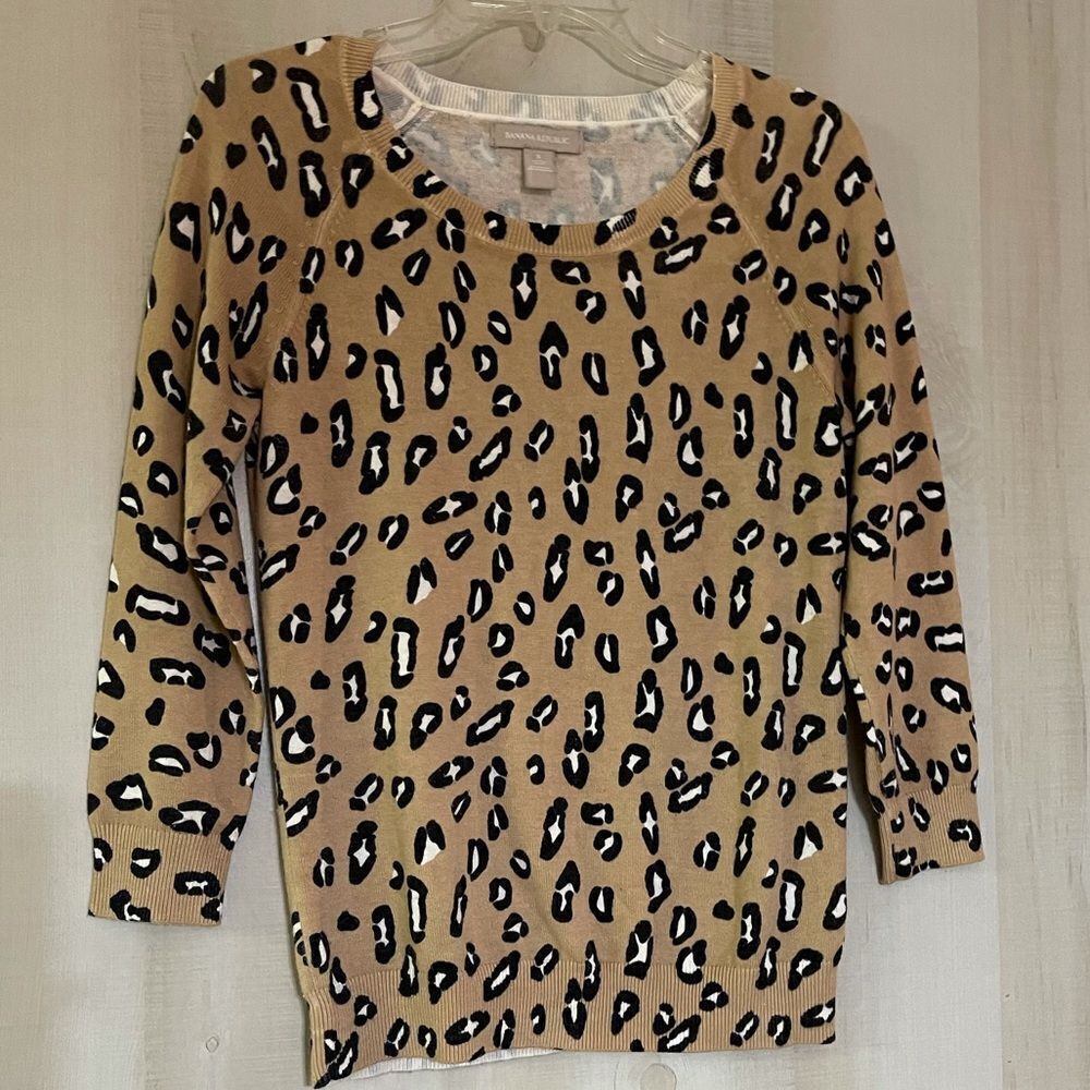 Banana Republic leopard print sweater,‎ size small